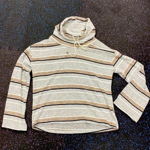 BKE turtleneck soft sweater size S